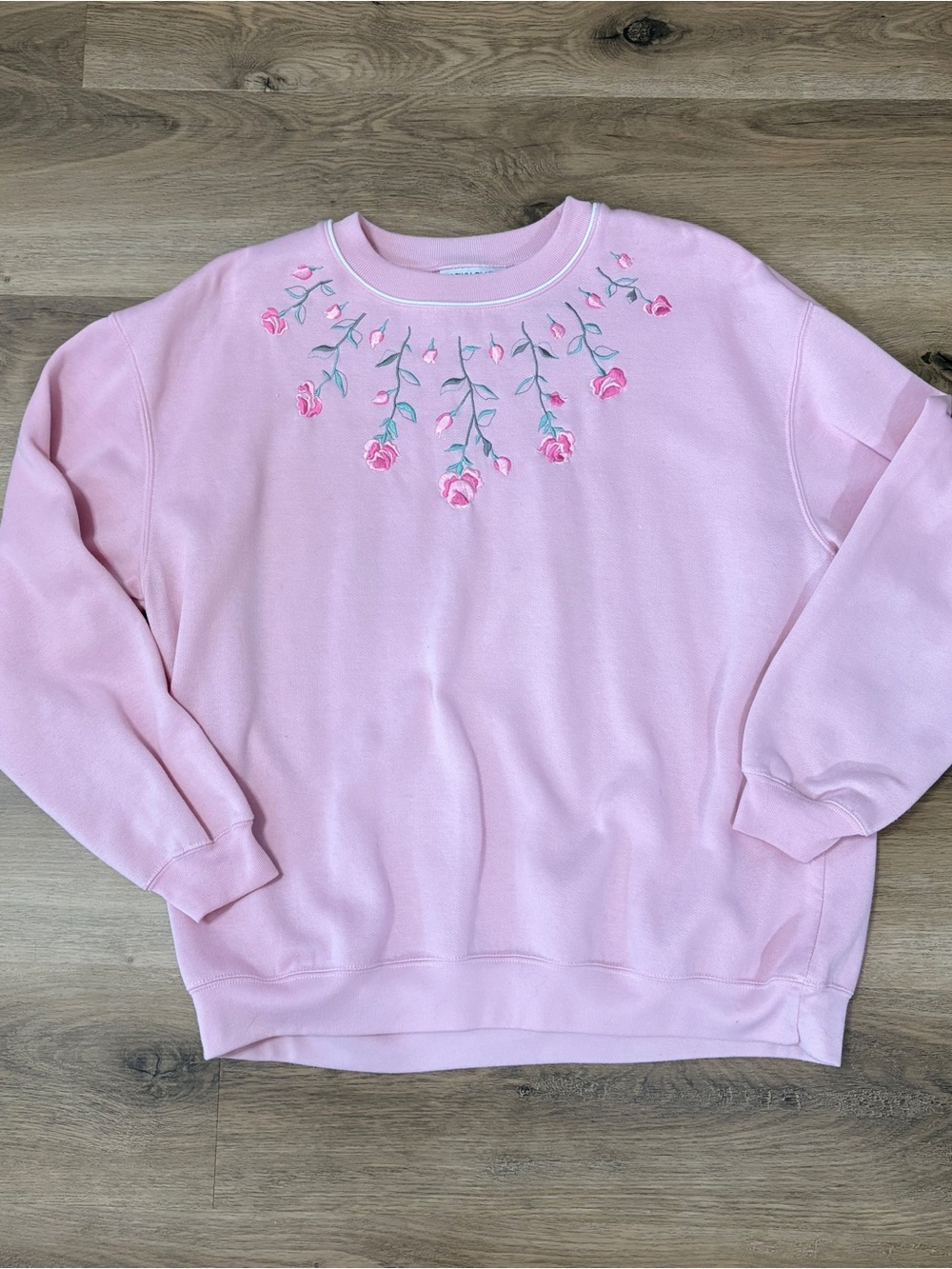 Jaclyn Smith Sport Pink Embroidered Rose Crewneck